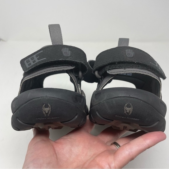 Teva Sandals – Adjustable Straps Size: 7 - Picture 6 of 13